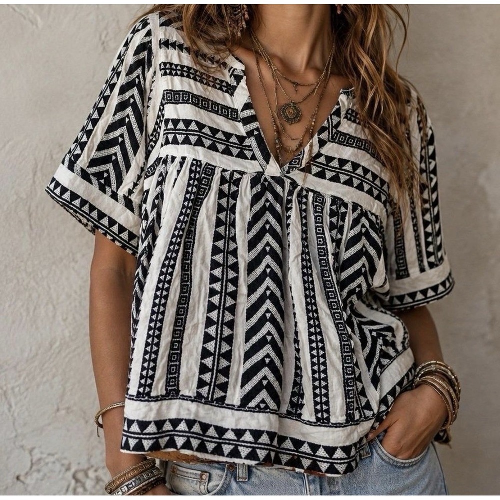 Old Navy Boho Split Neck Textured Babydoll Top Women XL Black Tribal Southwest